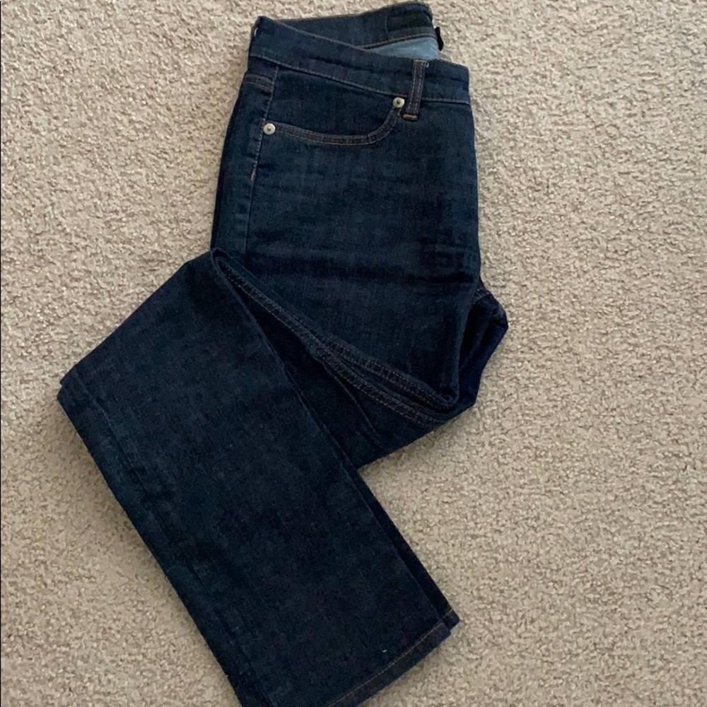 ESCADA • JEANS
